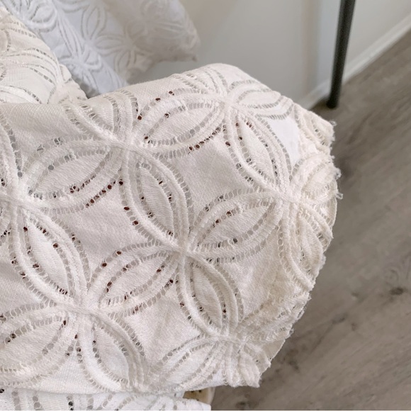 TRINA TURK WHITE CROCHET PANTS - Picture 7 of 13